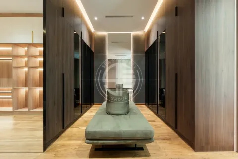 Villa in Kamala, Thailand 6 bedrooms № 194696 - photo 2