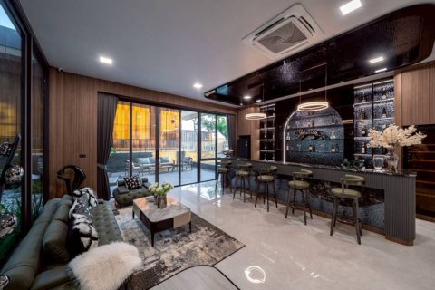 Villa in Pattaya, Thailand 7 Schlafzimmer № 176782 - Foto 5