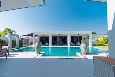 Villa in Pran Buri, Thailand 5 Schlafzimmer № 176787