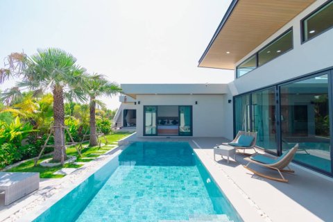 Chalet de 2 dormitorios en Pran Buri, Tailandia № 176785 - foto 2
