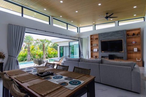 Chalet de 2 dormitorios en Pran Buri, Tailandia № 176785 - foto 9