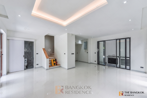 Casa de 4 dormitorios en Bangkok, Tailandia № 189114 - foto 3