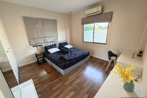House in Bangkok, Thailand 4 bedrooms № 189118 - photo 6