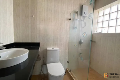 Haus in Bangkok, Thailand 4 Schlafzimmer № 189119 - Foto 8