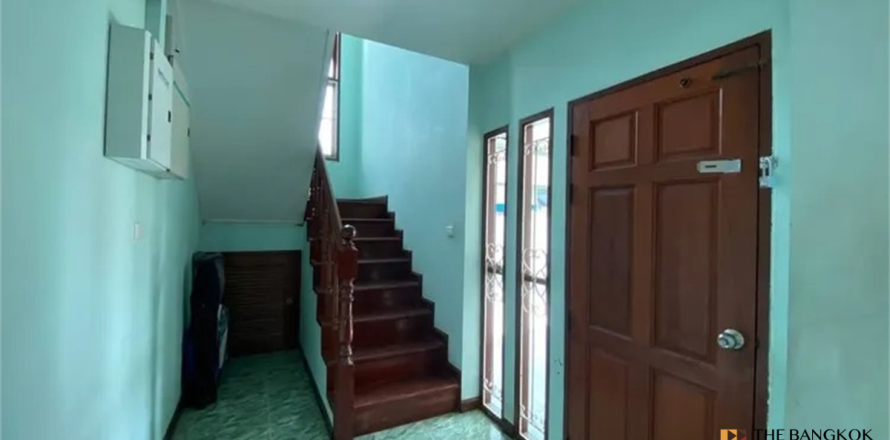 Haus in Bangkok, Thailand 4 Schlafzimmer № 189119