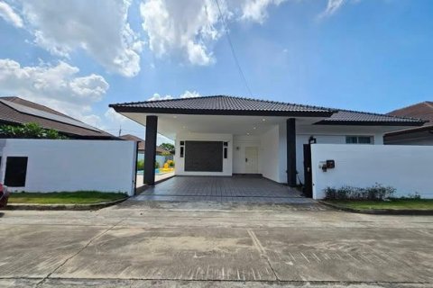 Chalet de 3 dormitorios en Pattaya, Tailandia № 170343 - foto 4