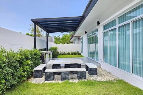 Chalet de 3 dormitorios en Pattaya, Tailandia № 170343 - foto 5