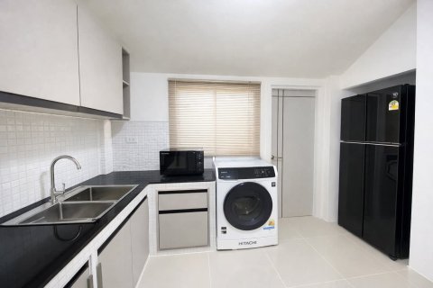 Chalet de 3 dormitorios en Pattaya, Tailandia № 170342 - foto 6