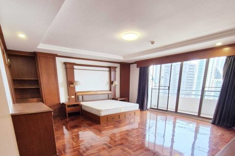 Condo à Watthana, Bangkok, Thaïlande, 3 chambres № 151721 - photo 8