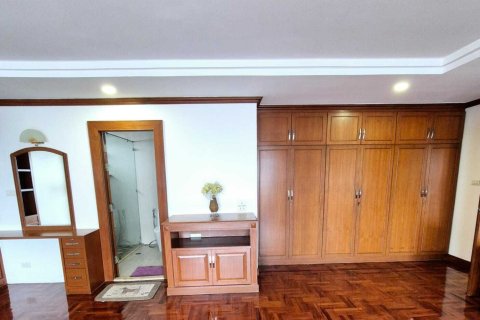 Condo à Watthana, Bangkok, Thaïlande, 3 chambres № 151721 - photo 15