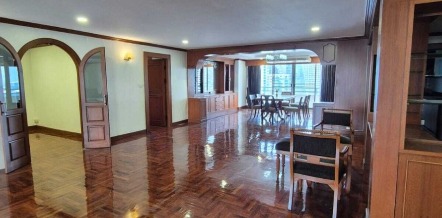 Condo à Watthana, Bangkok, Thaïlande, 3 chambres № 151721