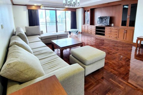 Condo à Watthana, Bangkok, Thaïlande, 3 chambres № 151721 - photo 17