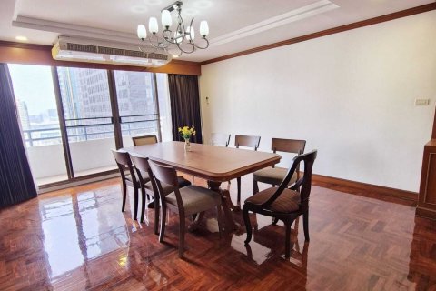 Condo à Watthana, Bangkok, Thaïlande, 3 chambres № 151721 - photo 11