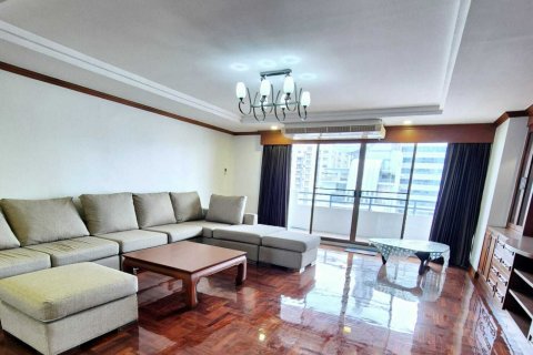 Condo à Watthana, Bangkok, Thaïlande, 3 chambres № 151721 - photo 23