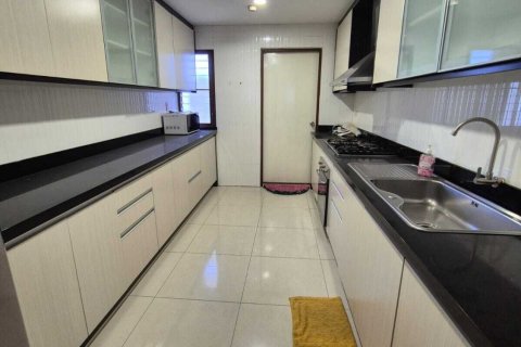 Condo à Watthana, Bangkok, Thaïlande, 3 chambres № 151721 - photo 12