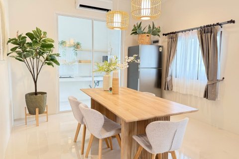 Chalet de 3 dormitorios en Cha-am, Tailandia № 170054 - foto 16