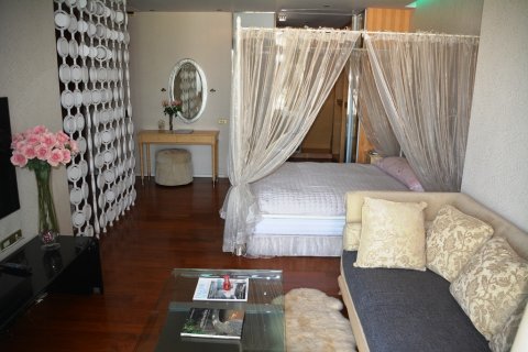 Condo à Bangkok, Thaïlande, 3 chambres  № 66876 - photo 17