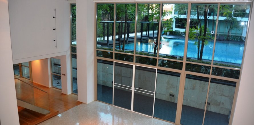 Condominio de 4 dormitorios en Bangkok, Tailandia № 66881