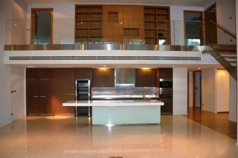 Condominio de 4 dormitorios en Bangkok, Tailandia № 66881 - foto 7