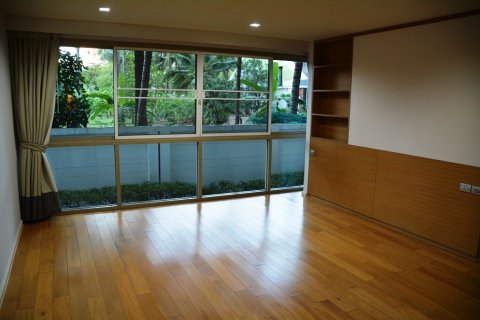 Condominio de 4 dormitorios en Bangkok, Tailandia № 66881 - foto 2