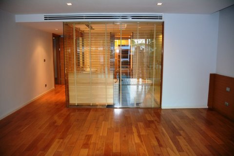 Condominio de 4 dormitorios en Bangkok, Tailandia № 66881 - foto 12