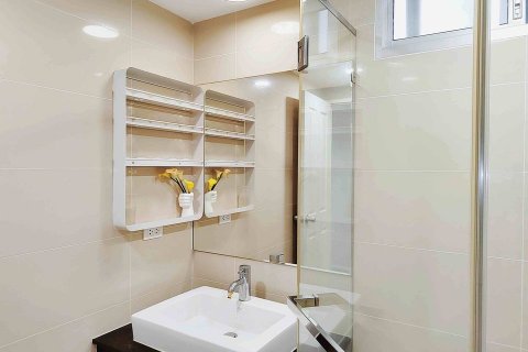 Condominio de 2 dormitorios en Bangkok, Tailandia № 143354 - foto 12