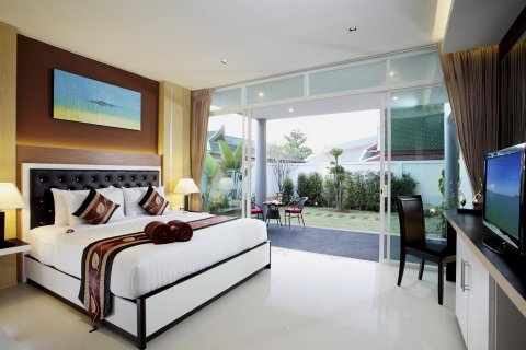 House in Phuket, Thailand 3 bedrooms № 66466 - photo 8