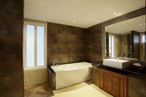 House in Phuket, Thailand 3 bedrooms № 66466 - photo 9
