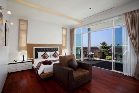 House in Phuket, Thailand 3 bedrooms № 66466 - photo 14