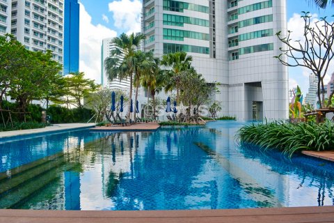 Condominio de 3 dormitorios en Bangkok, Tailandia № 66465 - foto 17