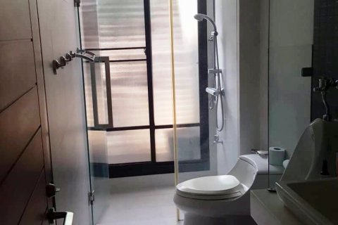 Casa de 6 dormitorios en Bangkok, Tailandia № 66468 - foto 12