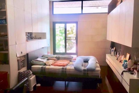 Casa de 6 dormitorios en Bangkok, Tailandia № 66468 - foto 7