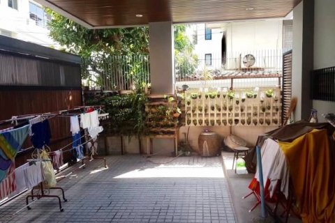 Casa de 6 dormitorios en Bangkok, Tailandia № 66468 - foto 11