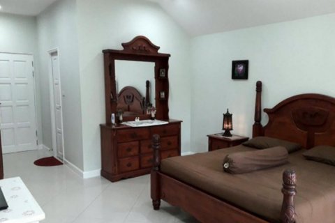 Casa de 3 dormitorios en Pattaya, Tailandia № 66462 - foto 8
