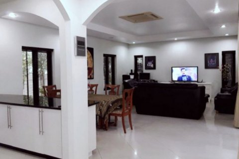 Casa de 3 dormitorios en Pattaya, Tailandia № 66462 - foto 4