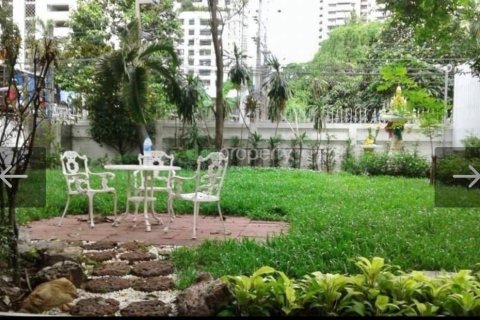 Casa de 4 dormitorios en Bangkok, Tailandia № 157554 - foto 8