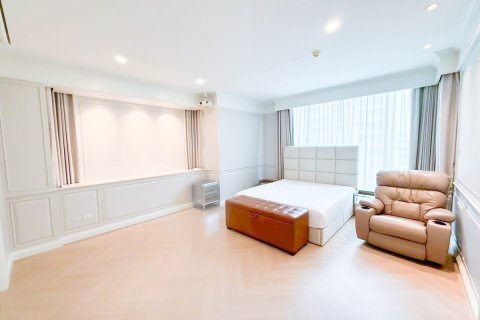 Condominio de 4 dormitorios en Bangkok, Tailandia № 201247 - foto 21