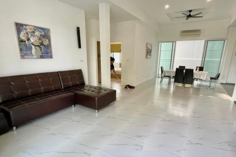 Chalet de 3 dormitorios en Hua Hin, Tailandia № 168560 - foto 3