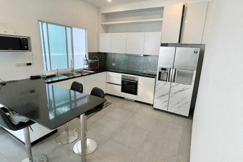 Chalet de 3 dormitorios en Hua Hin, Tailandia № 168560 - foto 5