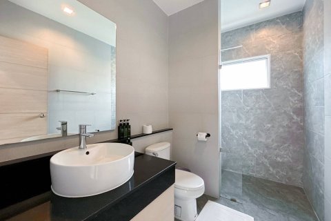 Chalet de 2 dormitorios en Hua Hin, Tailandia № 168554 - foto 26