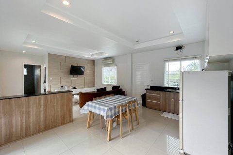 Chalet de 2 dormitorios en Hua Hin, Tailandia № 168554 - foto 13