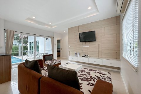 Chalet de 2 dormitorios en Hua Hin, Tailandia № 168554 - foto 11