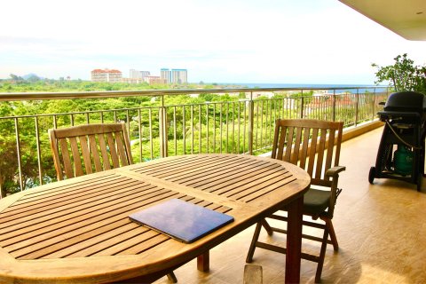 Condominio de 3 dormitorios en Cha-am, Tailandia № 168555 - foto 14