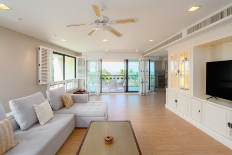 Condominio de 3 dormitorios en Hua Hin, Tailandia № 168558 - foto 8