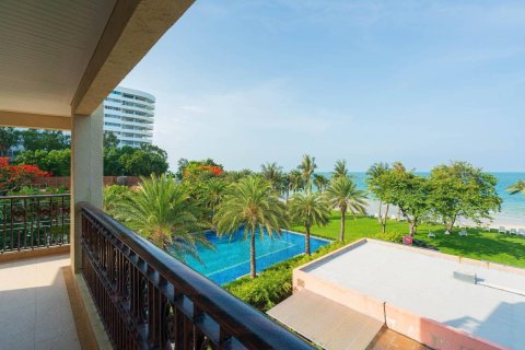 Condominio de 3 dormitorios en Hua Hin, Tailandia № 168558 - foto 3