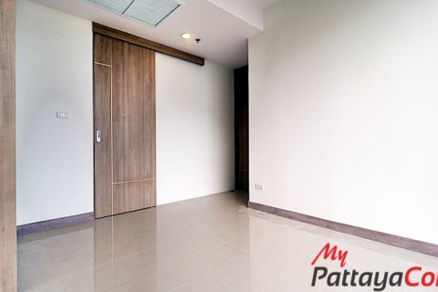 Condominio de 2 dormitorios en Bang Lamung, Tailandia № 36588 - foto 16