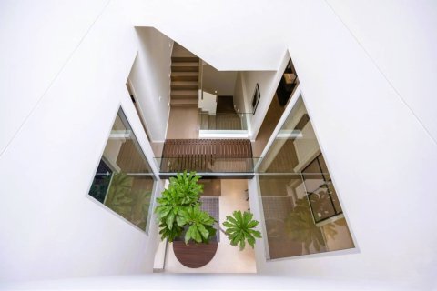 Casa de 4 dormitorios en Bangkok, Tailandia № 180833 - foto 12
