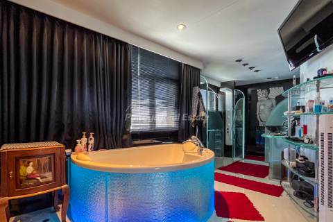 Condominio de 2 dormitorios en Pattaya, Tailandia № 149551 - foto 9