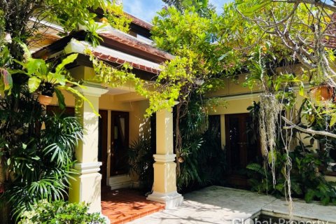 Casa de 2 dormitorios en Pattaya, Tailandia № 149555 - foto 2