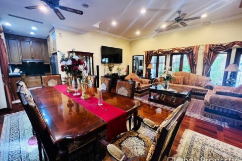 Casa de 2 dormitorios en Pattaya, Tailandia № 149555 - foto 6